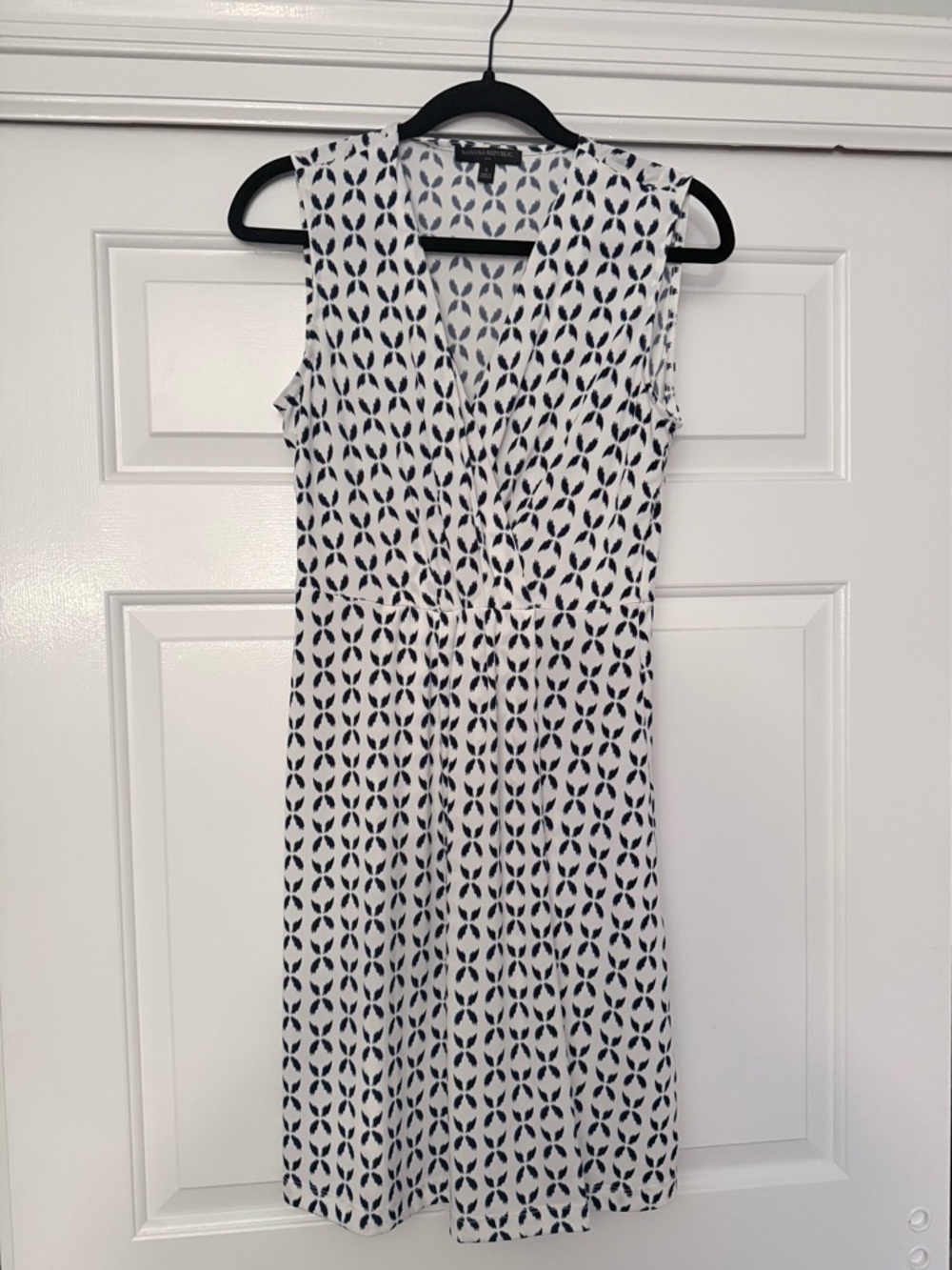 Banana Republic Navy and White Sleeveless Dress